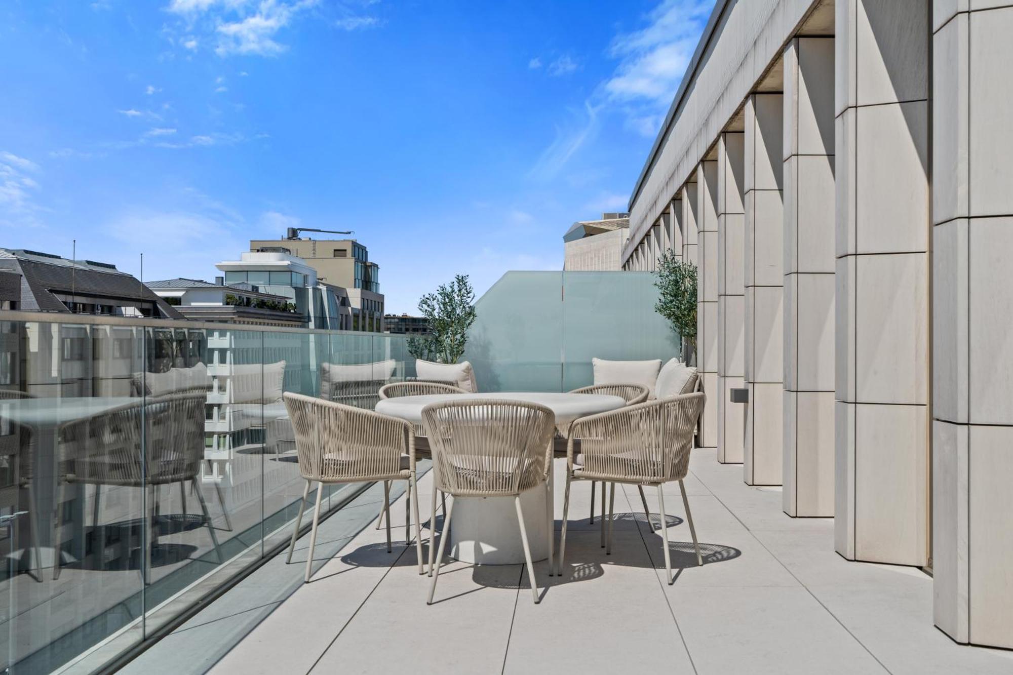 Voya Residence Zenit Royal - Luxury Apart Hotel Rooftop Views & Concierge Luxemburg Exterior foto